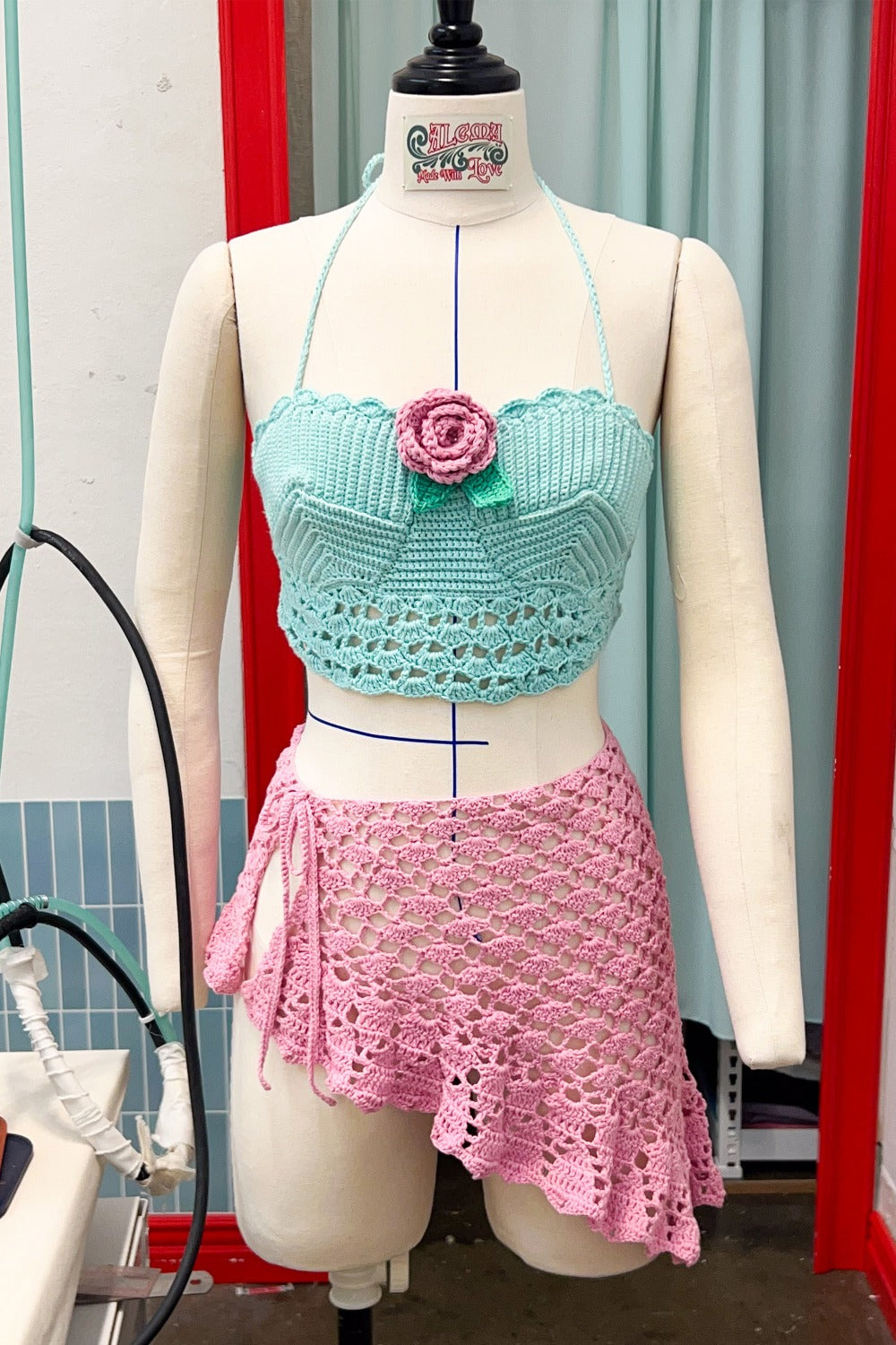 [KISS OF LIFE] STICKY M/V _ BELLE