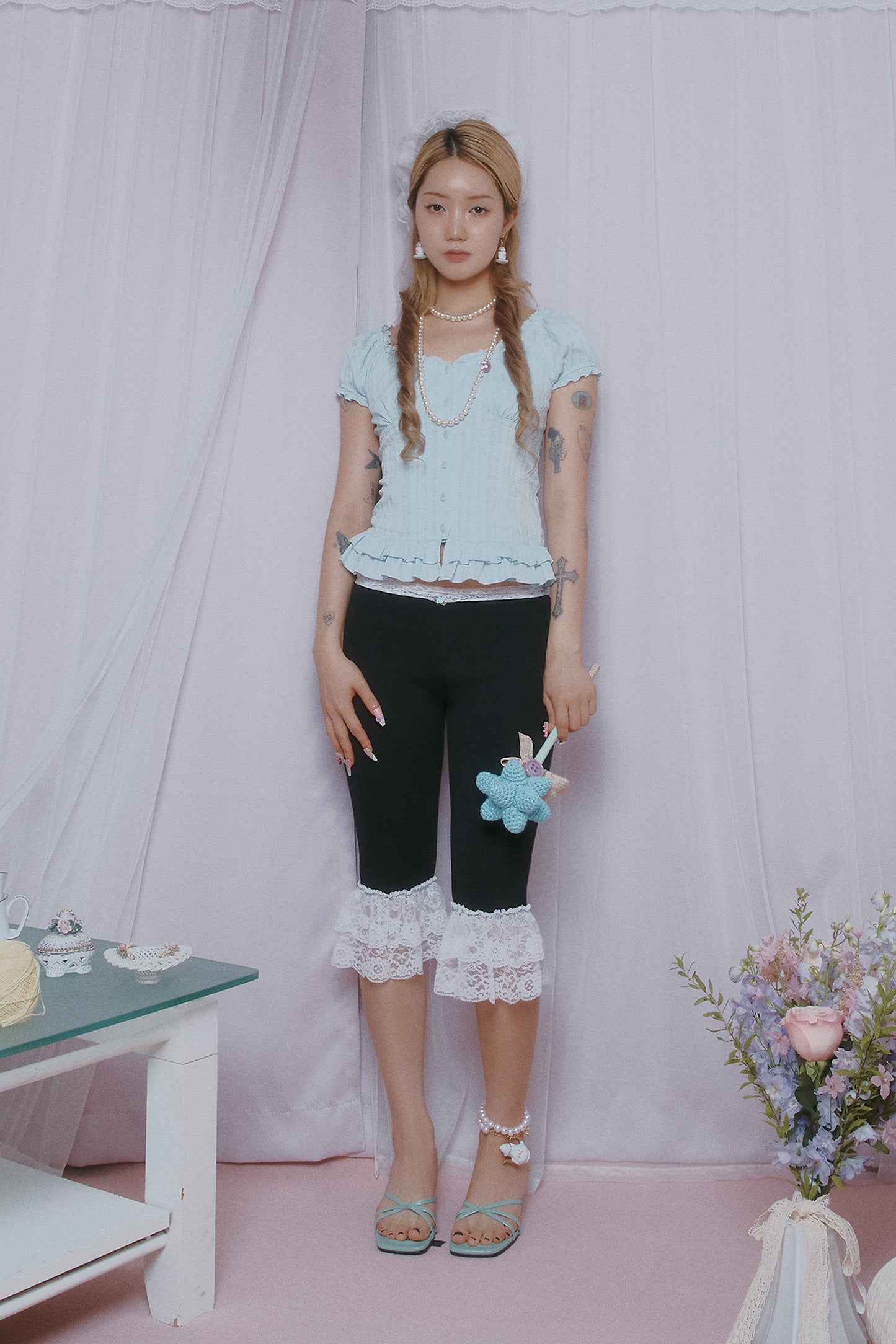 [ALCMY&ANG;TT] Dolly lace capri pants (Black)