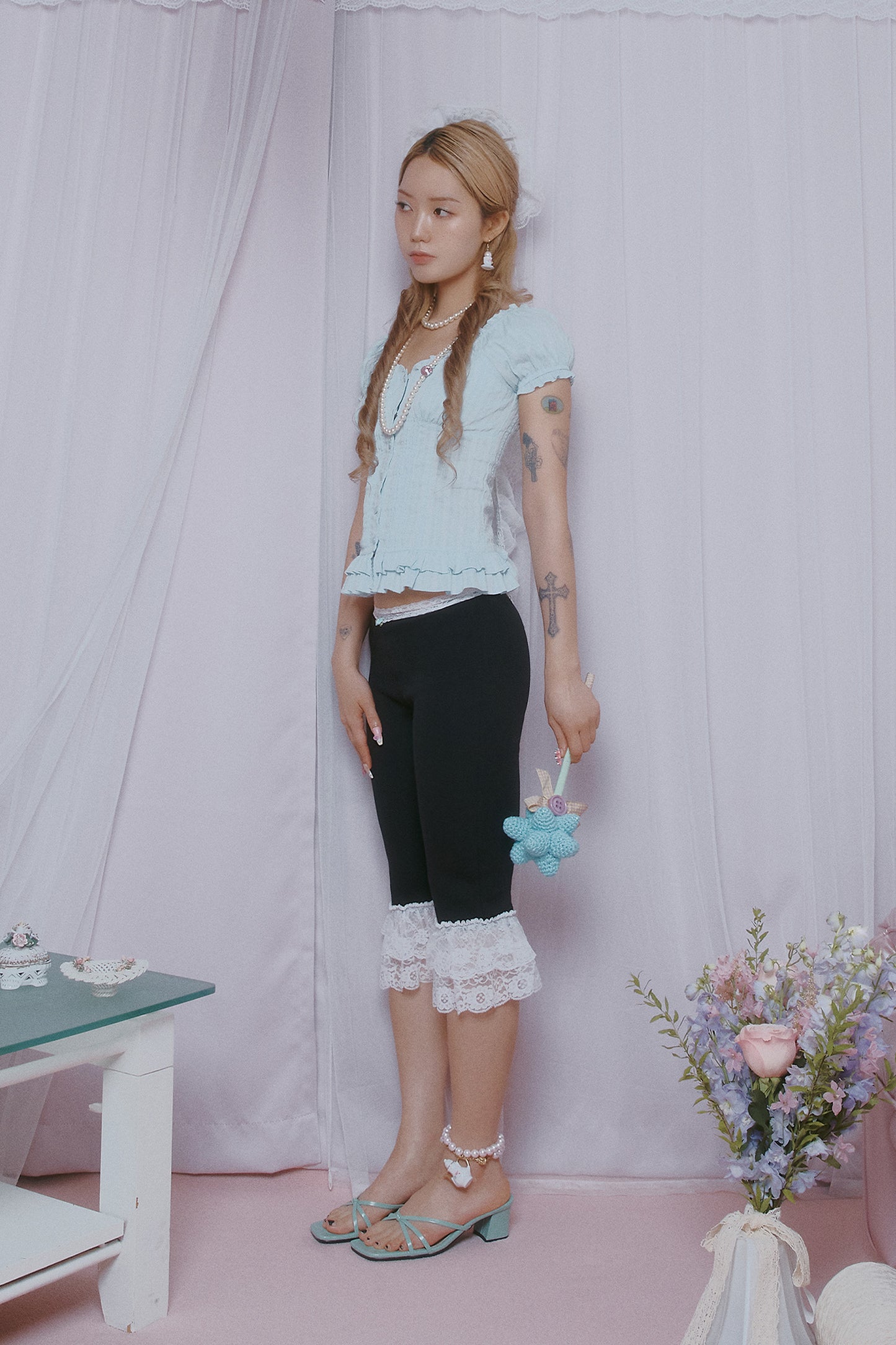 [ALCMY&ANG;TT] Dolly lace capri pants (Black)