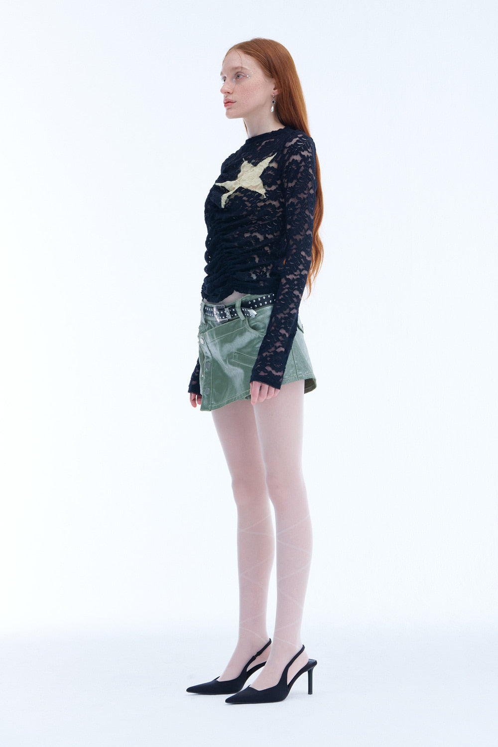 LACE STAR SHIRRING TOP_BLACK