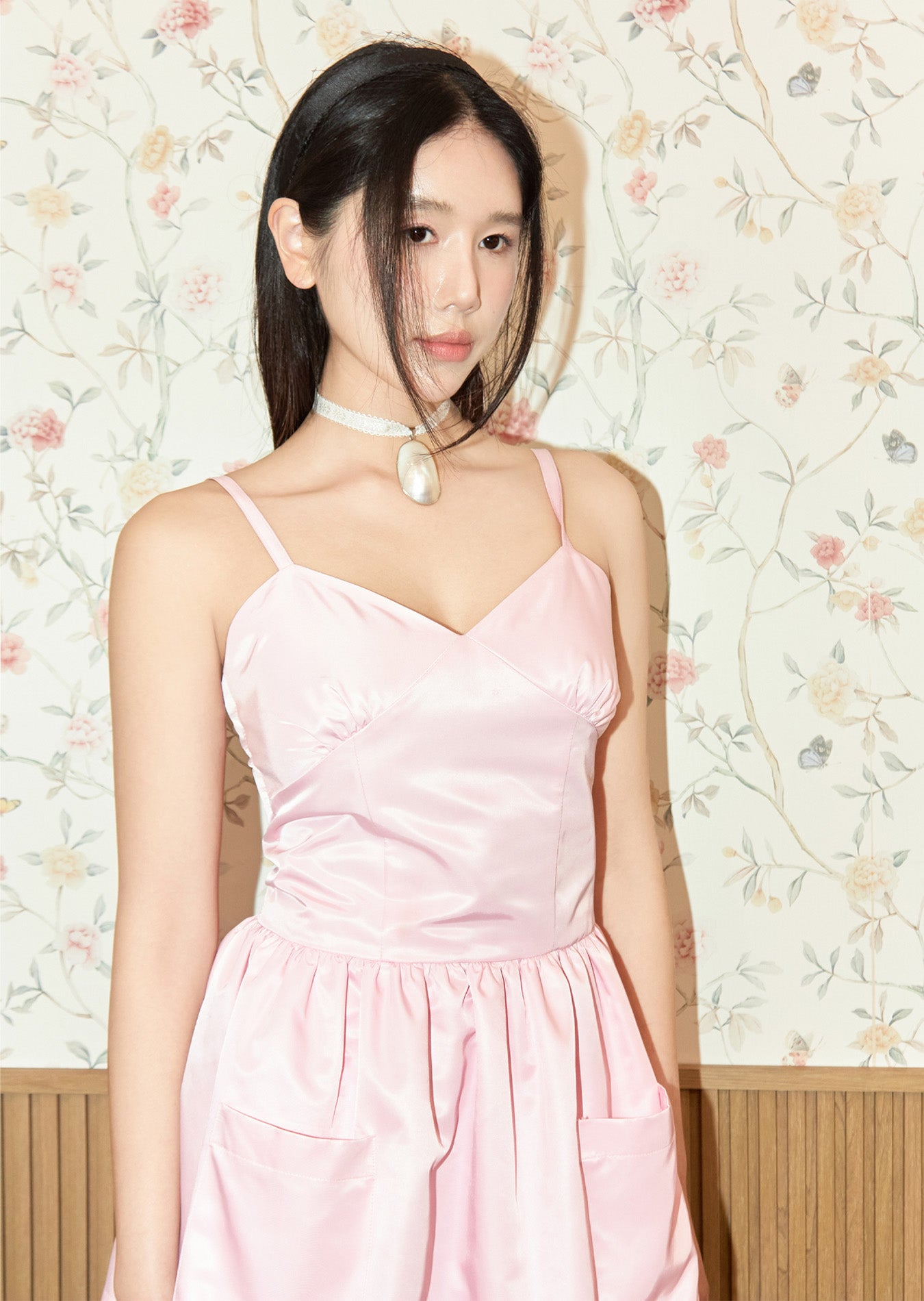 MOTHER OF PEARL NECKLACE