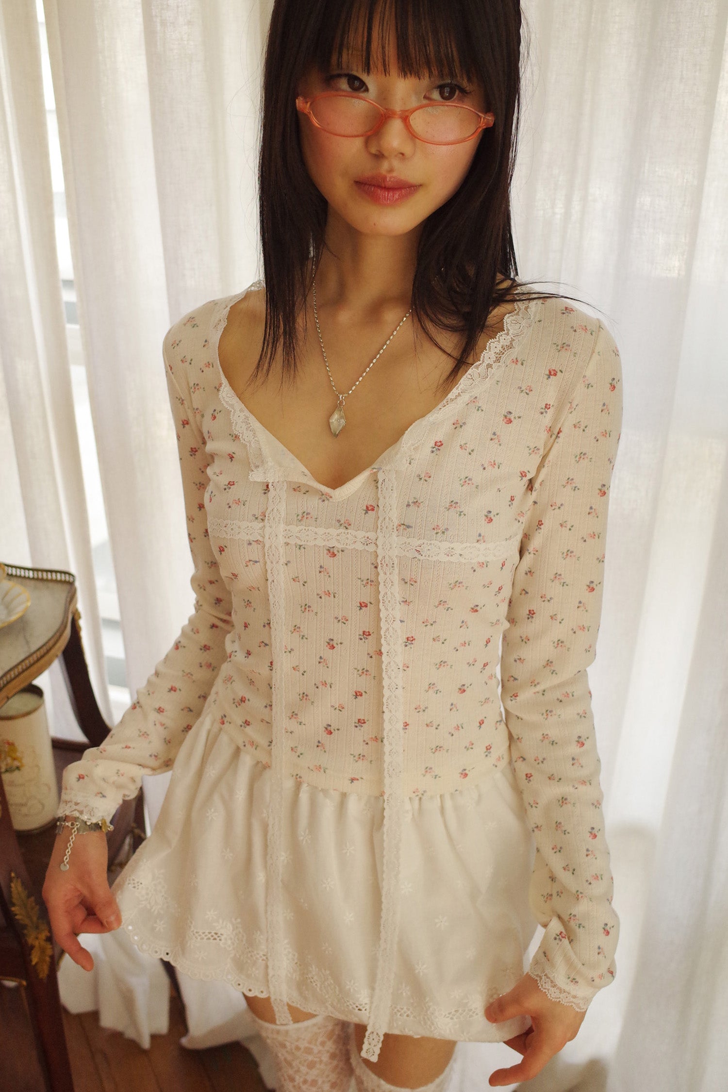 EYELET FLORAL LACE TOP_CREAM
