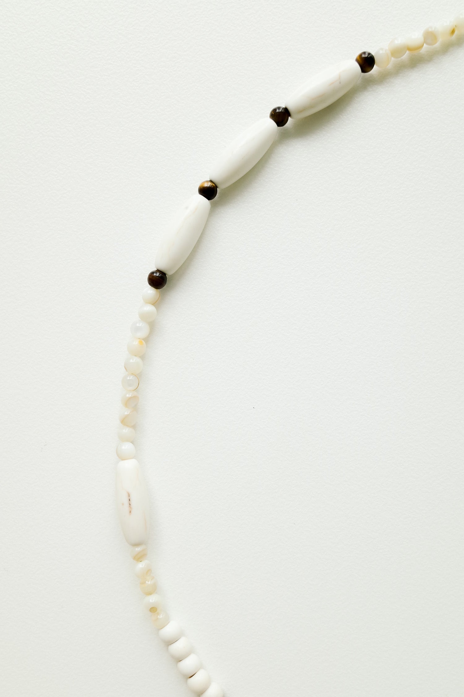 Jagae shell necklace