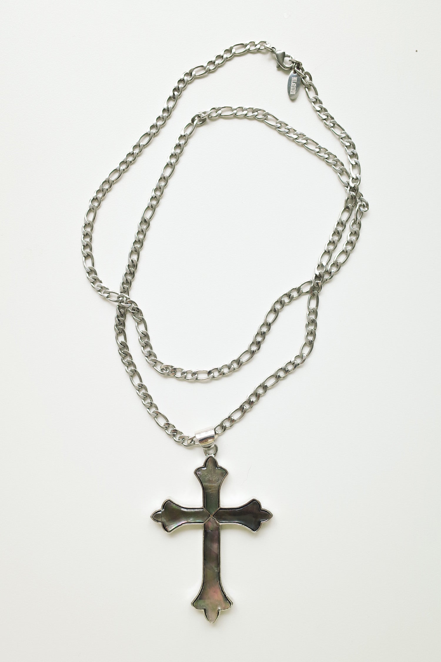 Jagae cross necklace