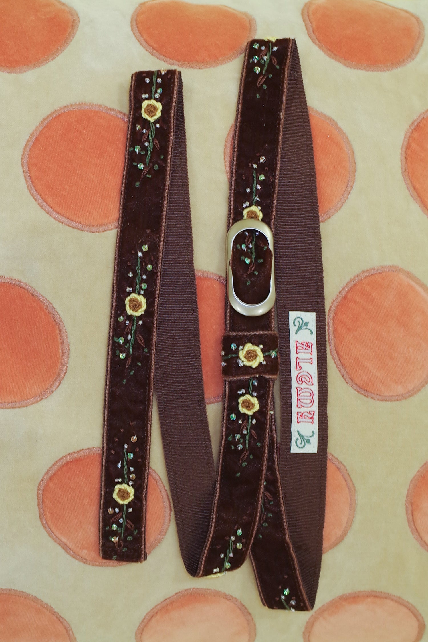 Velvet flower embroidery belt