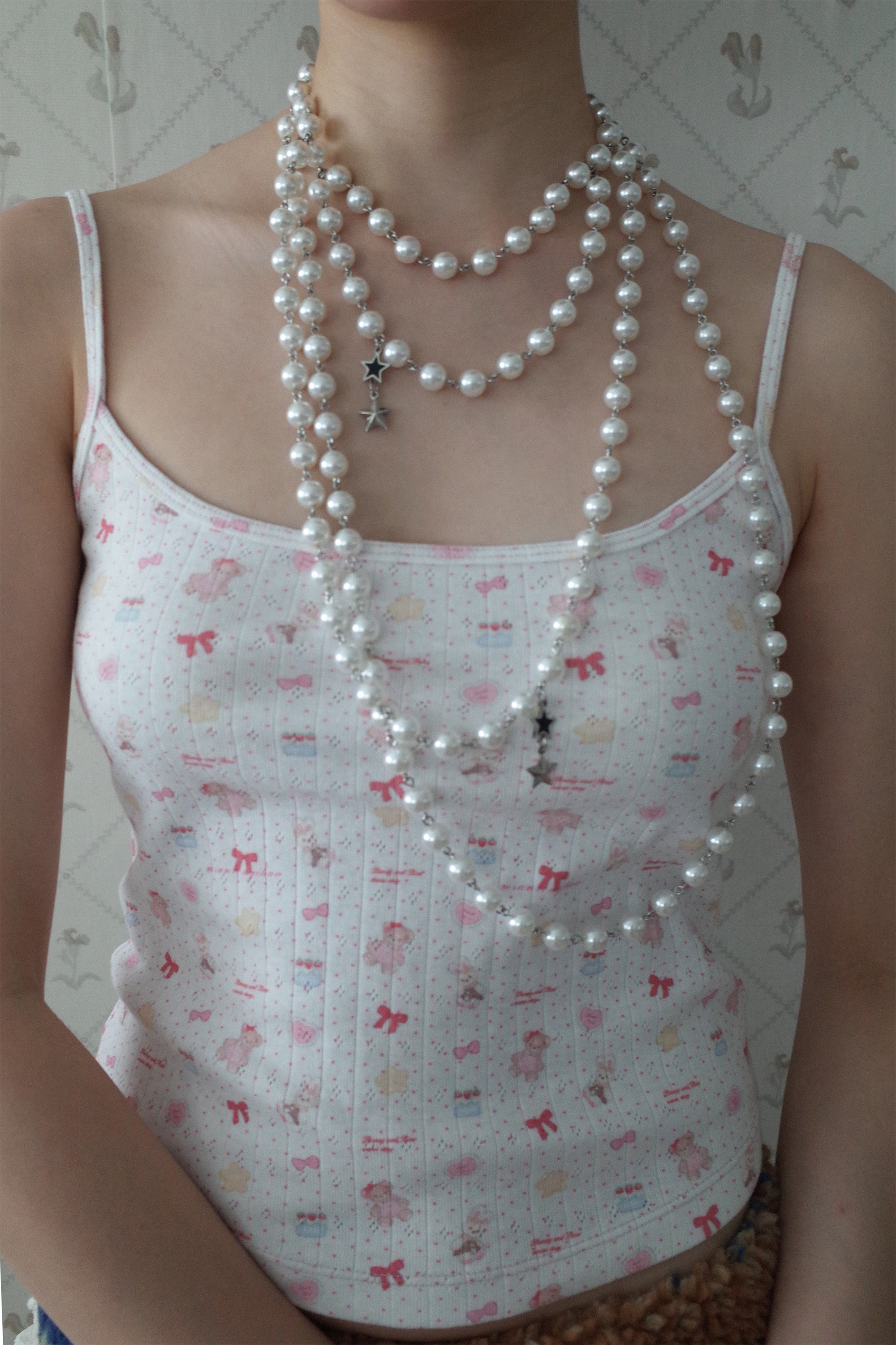 Layered faux pearl necklace white