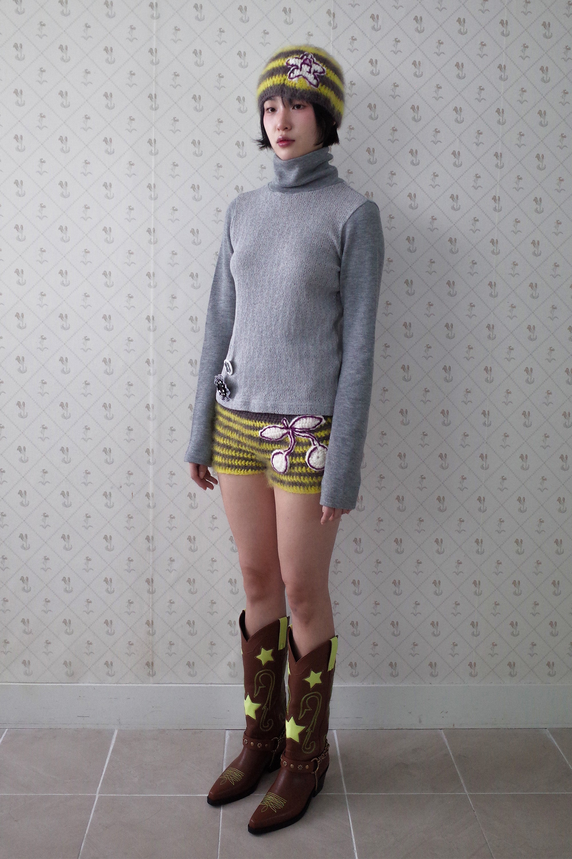 Soft wool turtle neck top(&buttons) grey