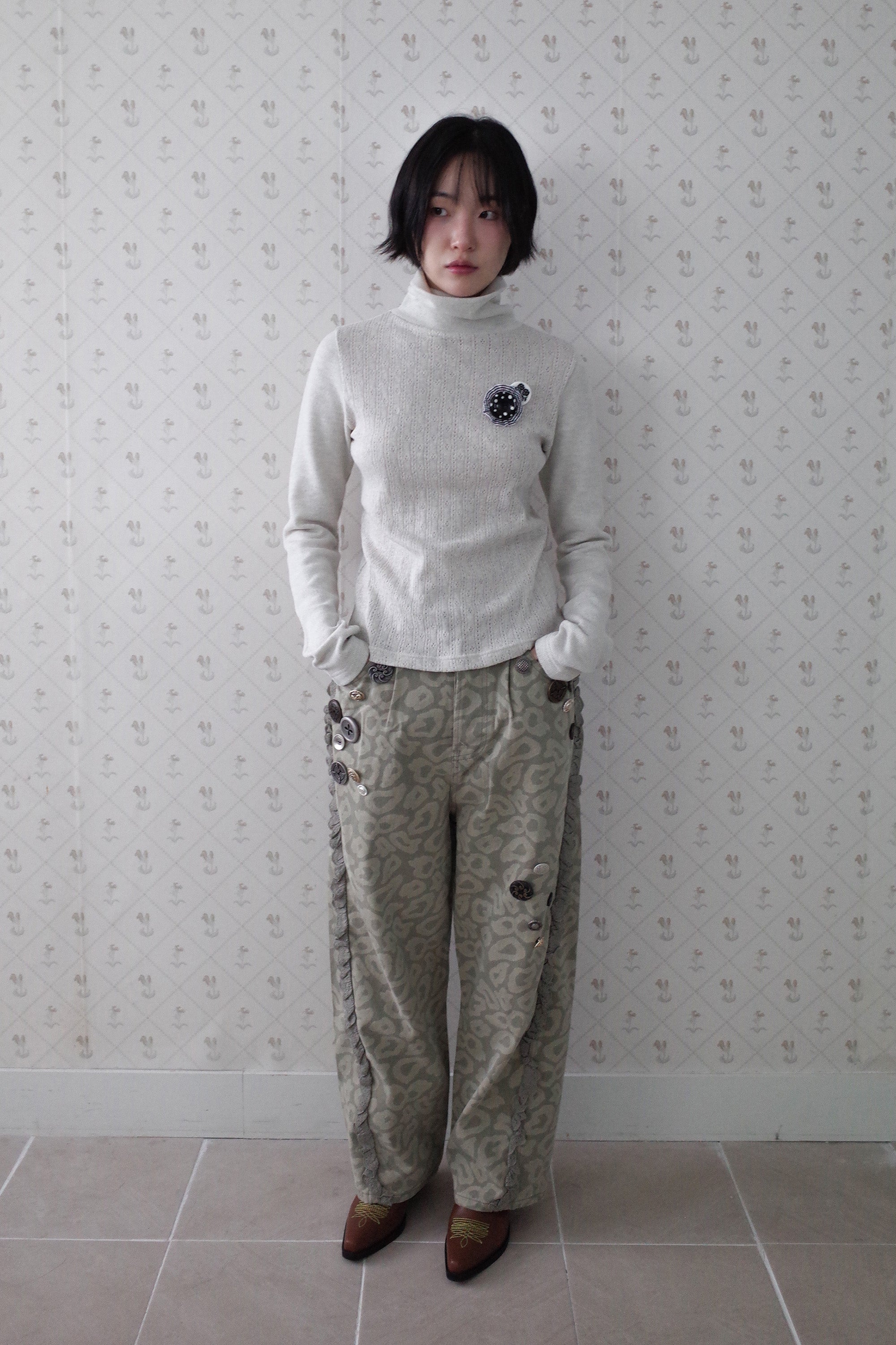 Soft wool turtle neck top (&buttons) oeatmeal