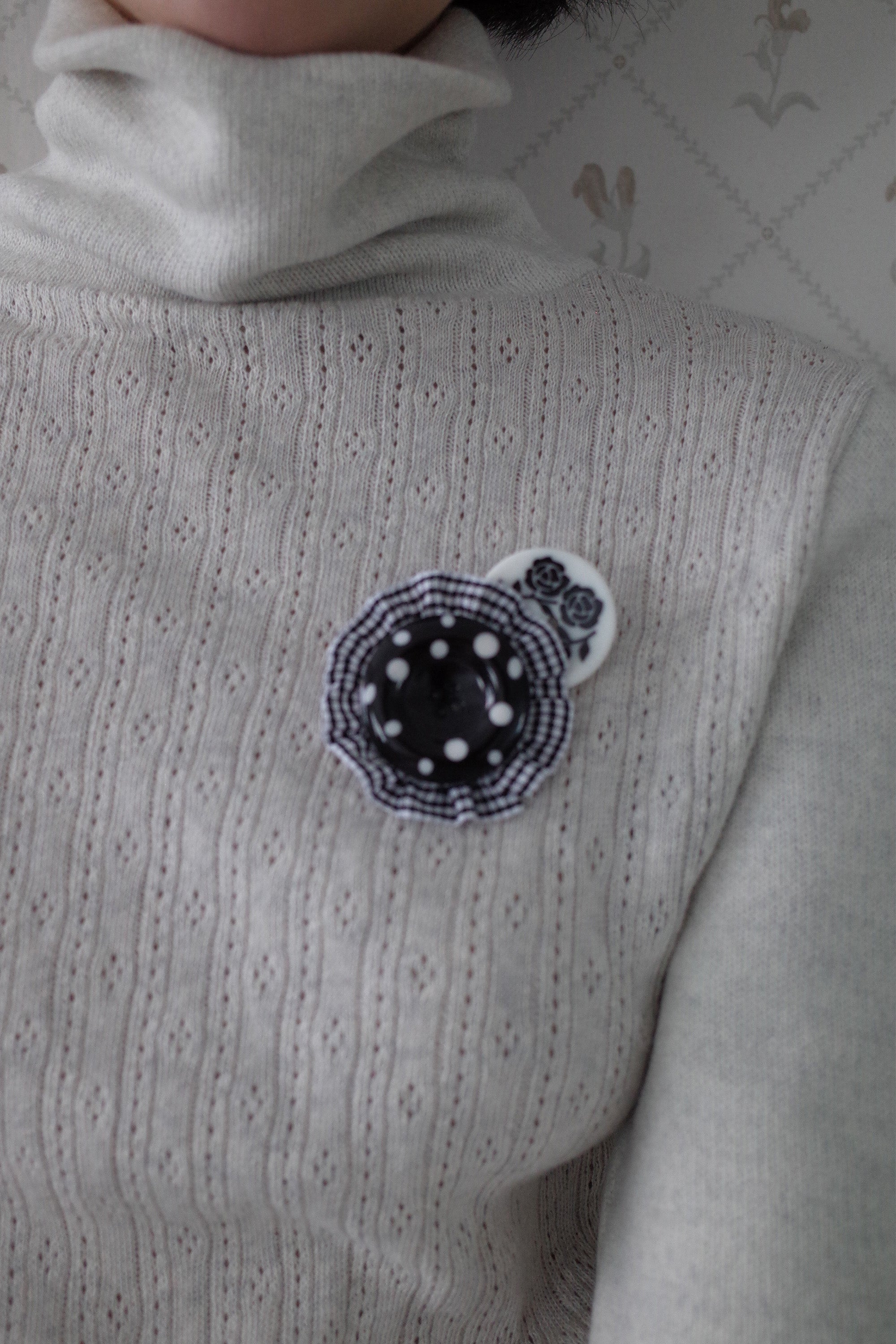 Soft wool turtle neck top (&buttons) oeatmeal