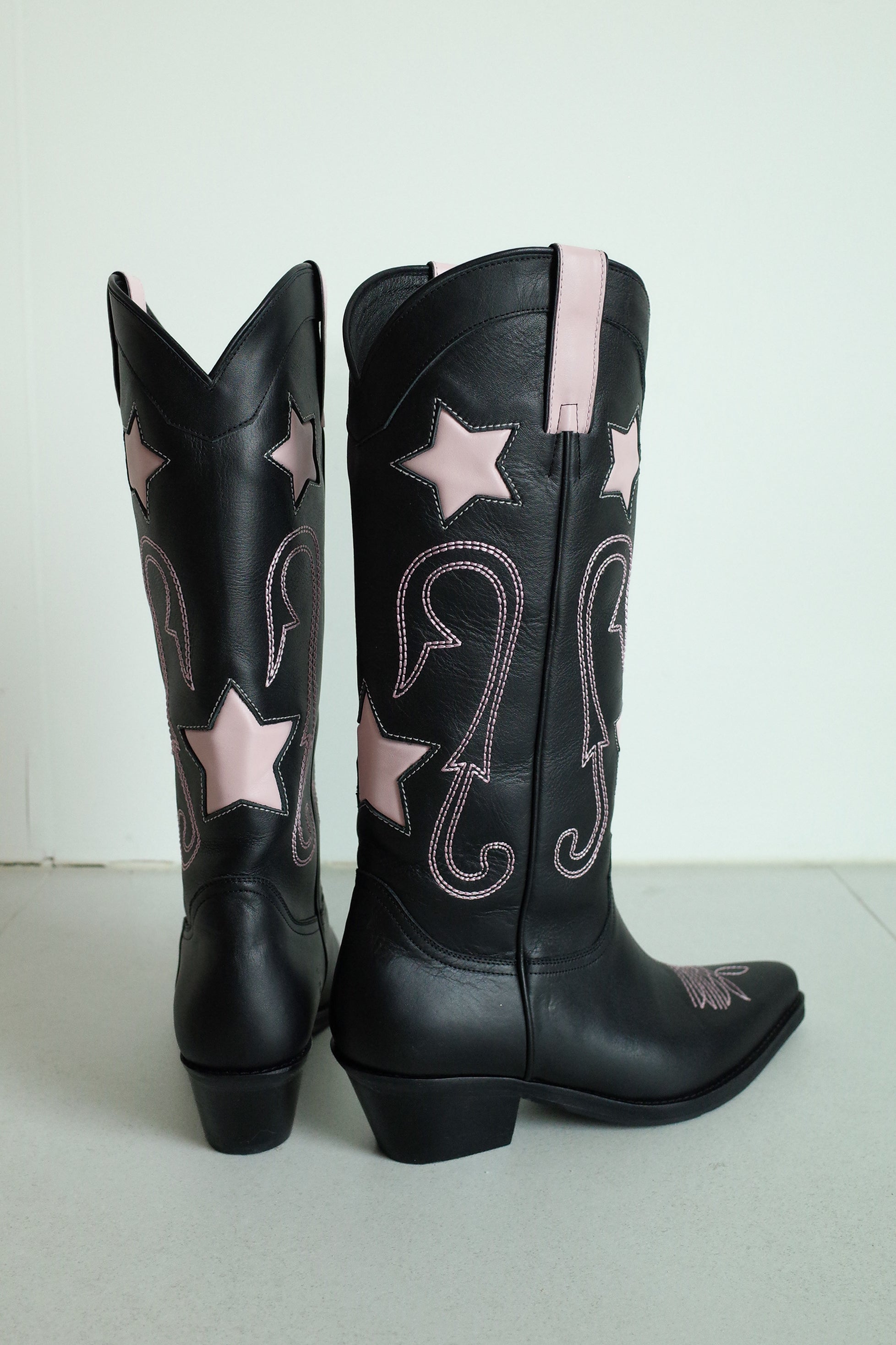 Star western boots black