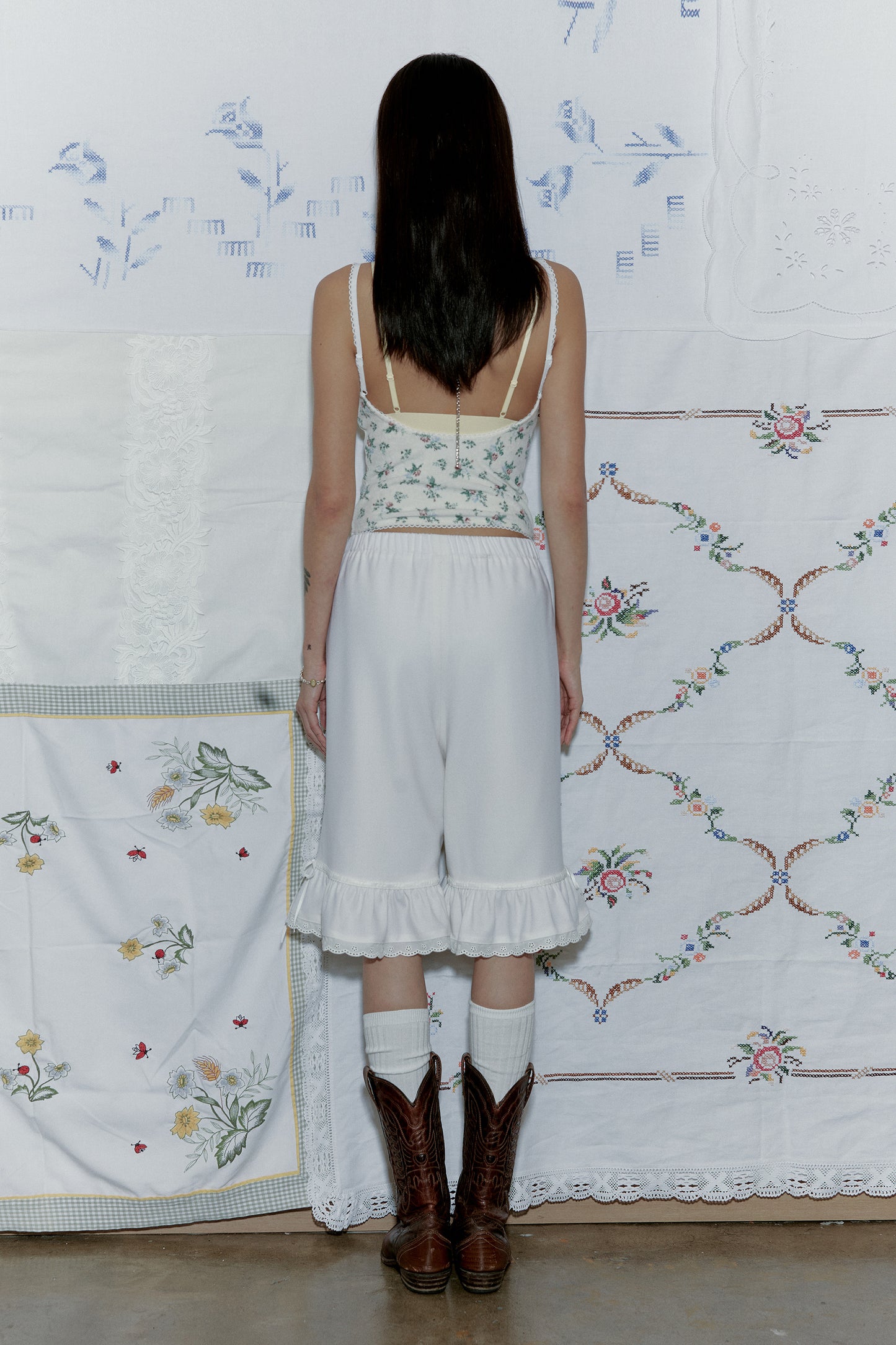 Wool Bloomer Bermuda Pants (White)