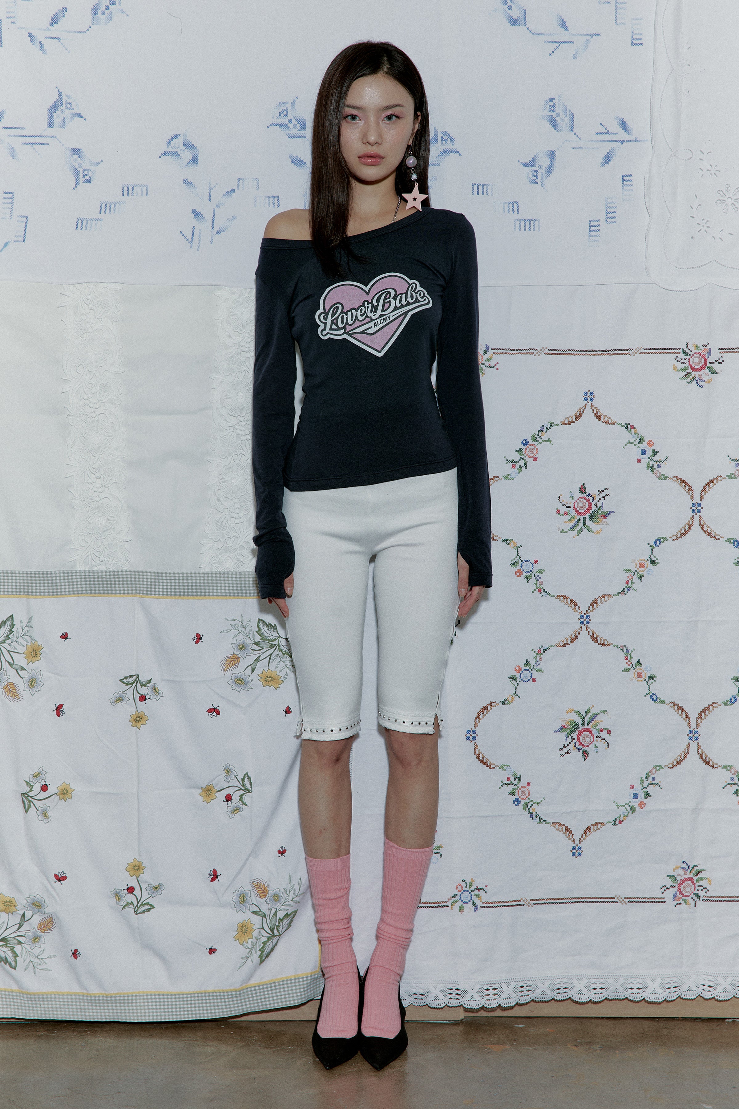 SIDE HOLE CAPRI PANTS_WHITE